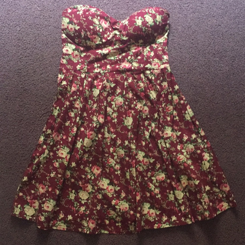 Floral strapless dress